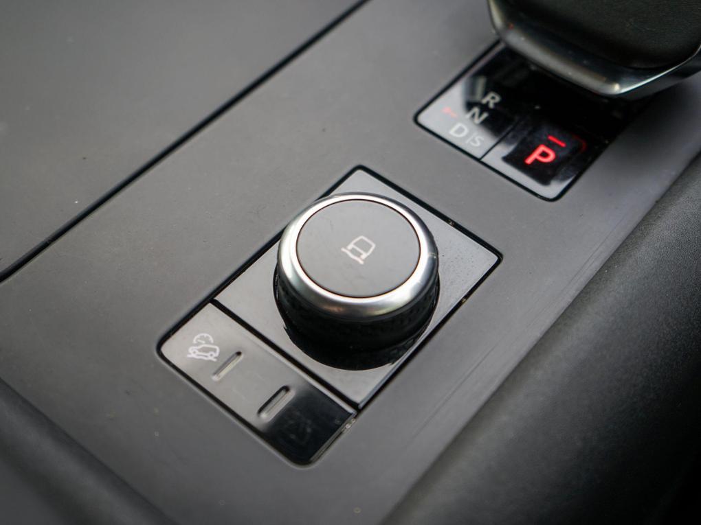 Used Land Rover Discovery AJ71EZW 38
