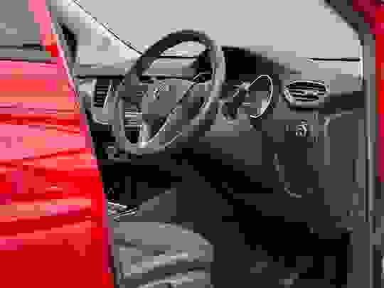 Vauxhall Crossland Photo at-b67211da959d403e91f5e385b1bd179c.jpg