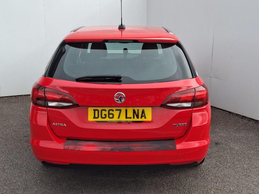 Vauxhall Astra Photo at-b681e10775314593b0389829f5f8e2e4.jpg