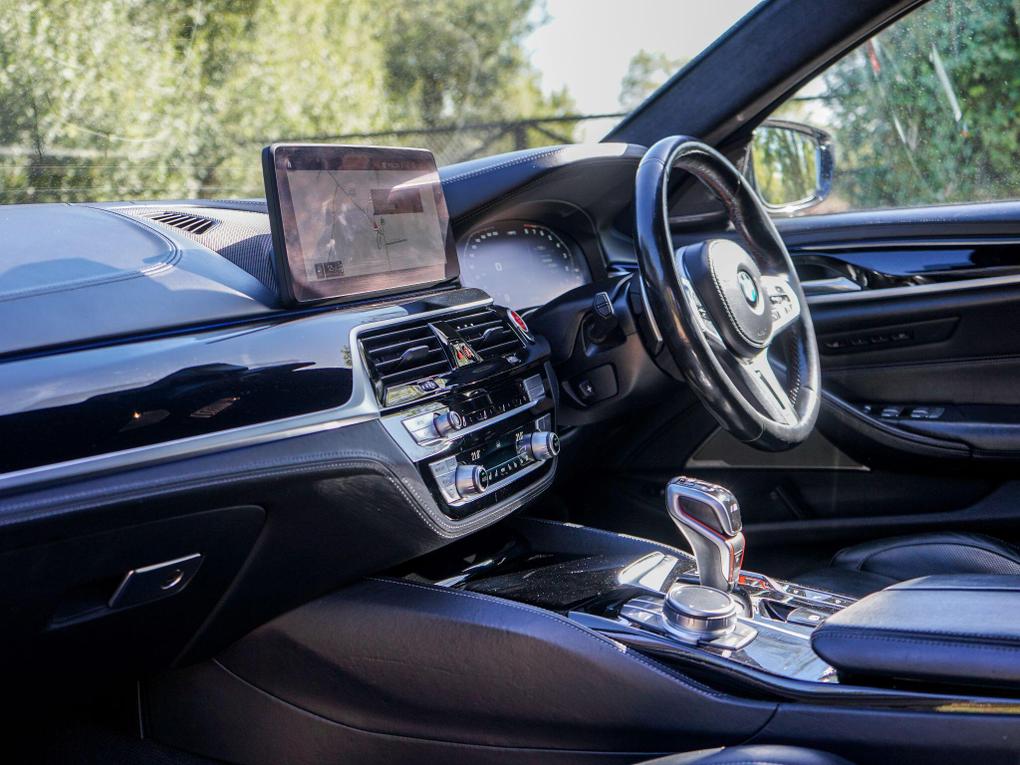 Used BMW M5 YG71ZNA 12