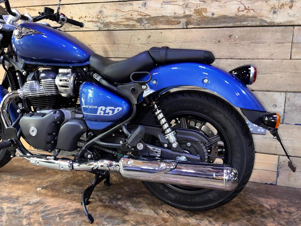 Royal Enfield Super Meteor 650 Photo at-b6aa7b1c540f4bce96f9cd991f1dcdd4.jpg