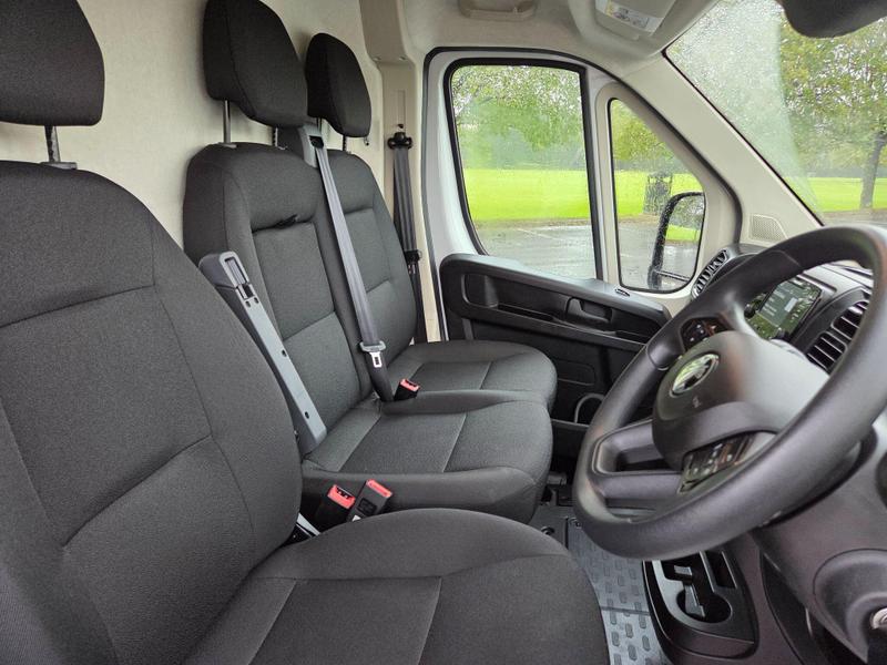 Vauxhall Movano Photo at-b6d4ecc490c84006b96d3b35e628a972.jpg