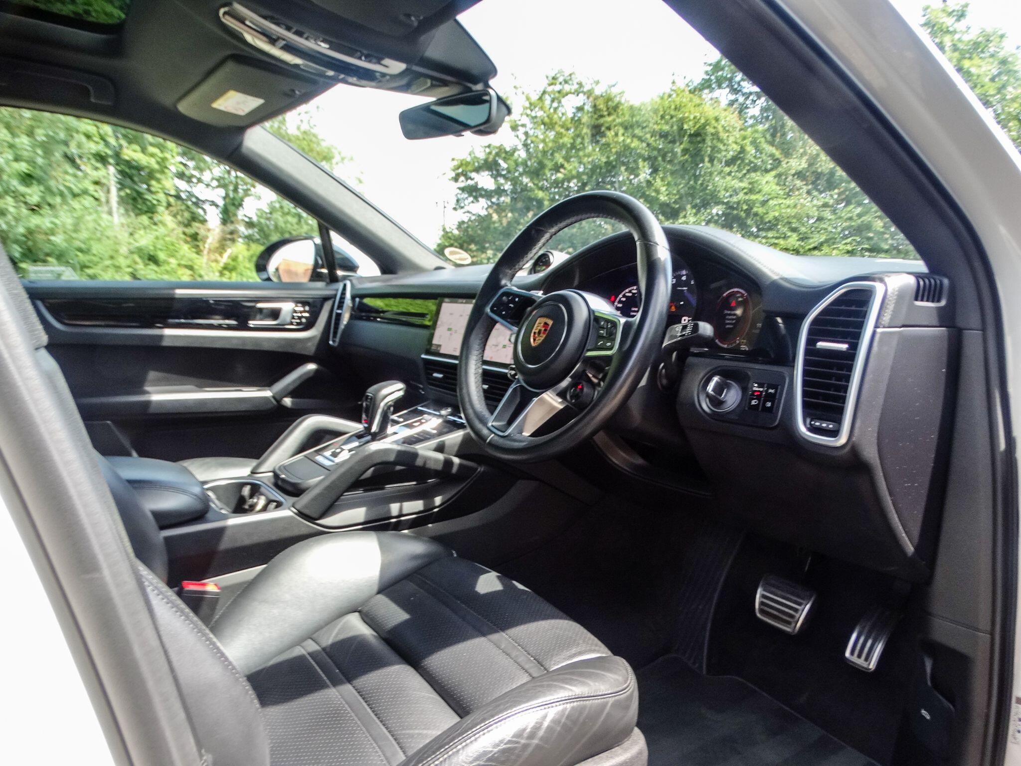 Porsche Cayenne 2.9T V6 S TiptronicS 4WD Euro 6 (s/s) 5dr — photo 22