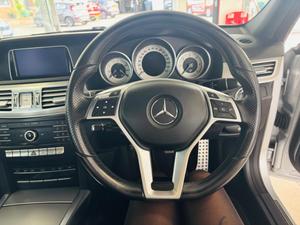 Mercedes-Benz E Class Photo 33