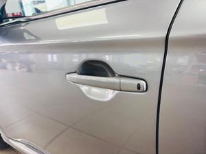 Mitsubishi Outlander Photo 17