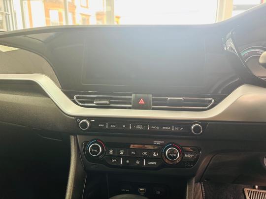Kia Niro Photo at-b7d0615c27d547b2a578bd0eeef3983b.jpg