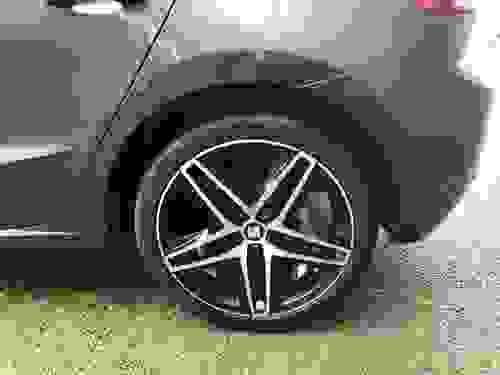 SEAT Ibiza Photo at-b7d2cd11ef7144ae87d10e4a662c334b.jpg
