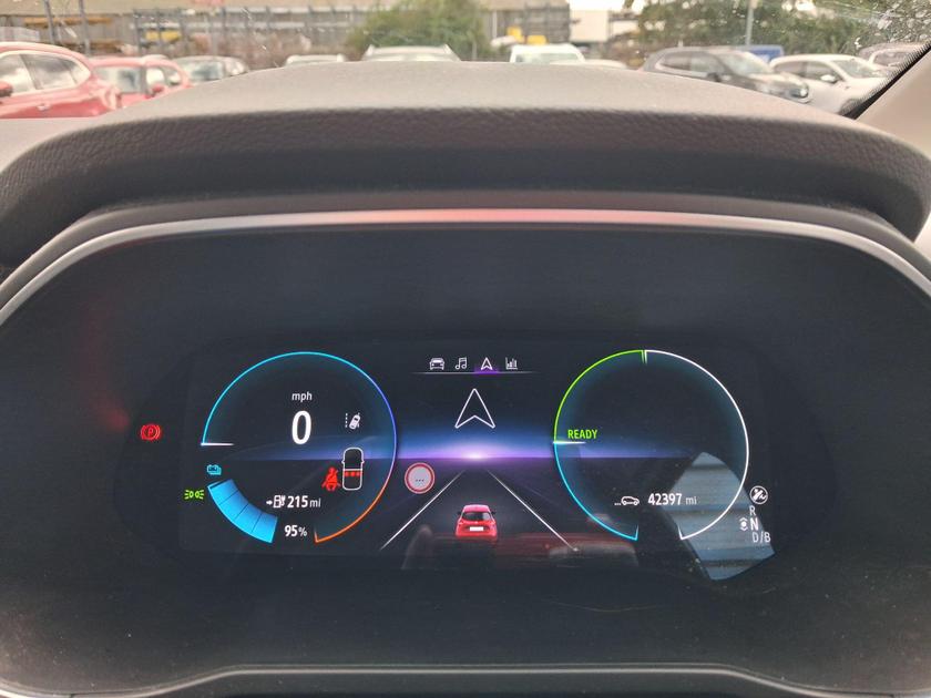 Renault Zoe Photo at-b7d58aa62d3d4e179a4907bc6b6d2355.jpg