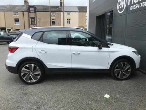 SEAT Arona Photo at-b7dfdc3cc1a14b7b8e4132c8fb16e55b.jpg