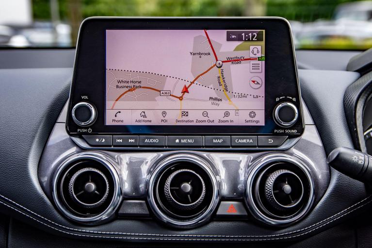 Used Nissan Juke VE71YTX 17