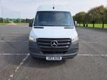 Mercedes-Benz Sprinter Photo 1
