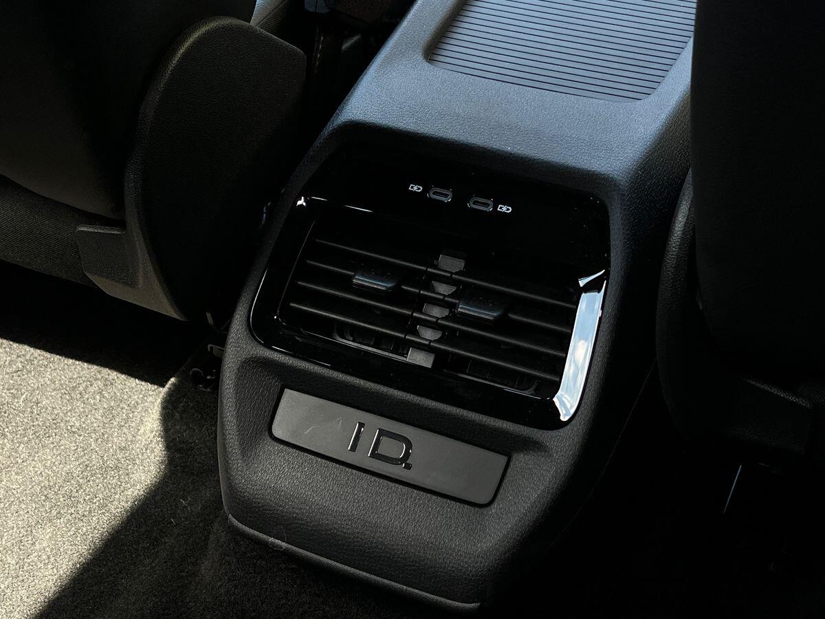 Volkswagen ID.4 Photo at-b82e08da55cb412a9fc3761237be68f2.jpg