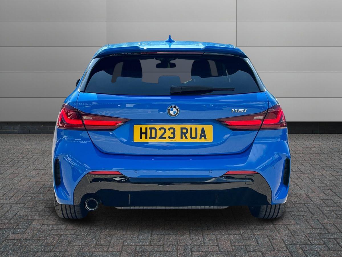 BMW 1 Series Photo 6