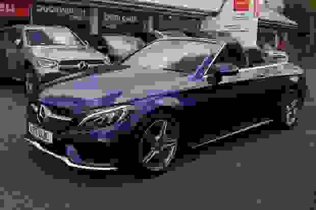Mercedes-Benz C Class Photo at-b8886e5308ee4b5da577800371ca459d.jpg
