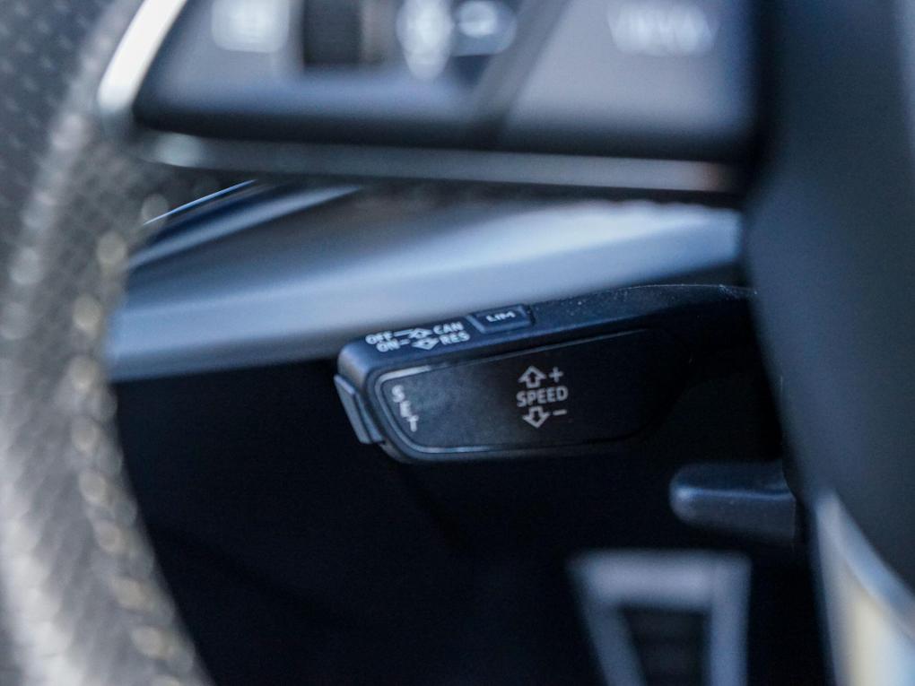 Used Audi Q8 KN70CZX 32