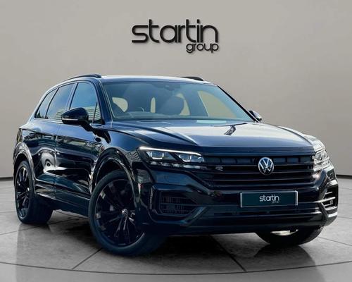 Volkswagen Touareg 3.0 TSI V6 Black Edition Tiptronic 4Motion Euro 6 (s/s) 5dr at Startin Group