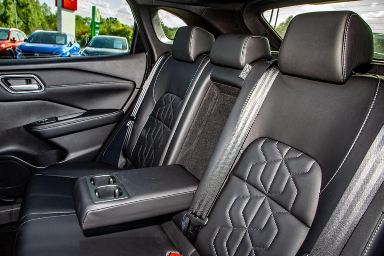 Used Nissan Qashqai OE75ZZO 11