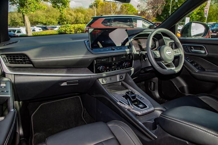 Used Nissan Qashqai OE75ZZO 9