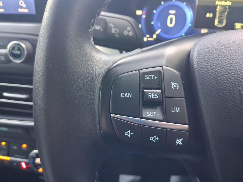 Ford Focus Photo at-b8fd76105b9440a3aea12e9c125c27fd.jpg