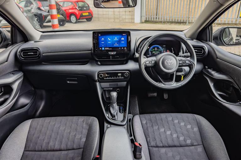 Used Toyota Yaris WU24XSW 12