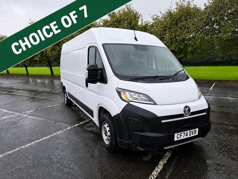 Vauxhall Movano Photo at-b910bcdbed91447d88b3f8715ecee04e.jpg