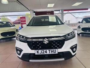 Suzuki S-Cross Photo 1