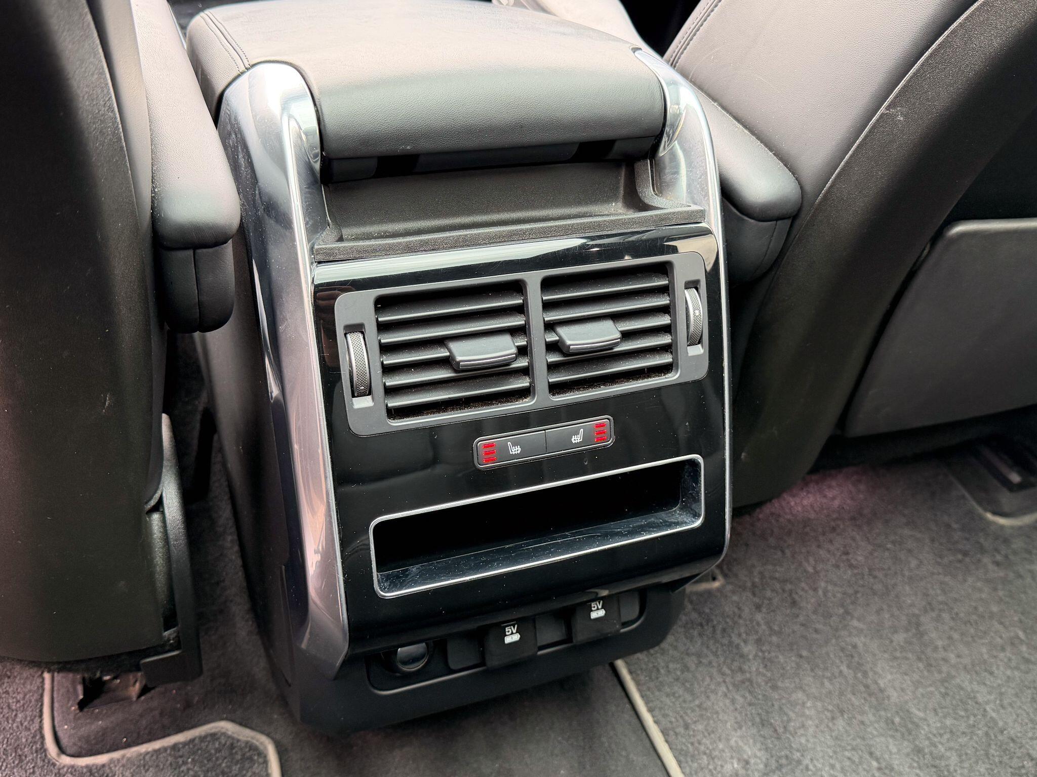 Land Rover Range Rover Sport 3.0 D300 MHEV HSE Dynamic Black SUV 5dr Diesel Auto 4WD Euro 6 (s/s) (300 ps) — photo 16