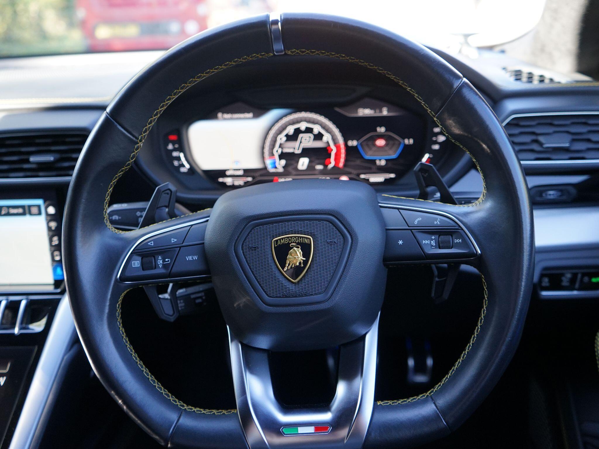 Lamborghini Urus 4.0 V8 BiTurbo SUV 5dr Petrol Auto 4WD Euro 6 (650 ps) — photo 7