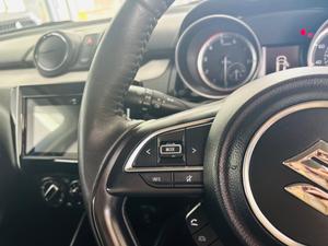 Suzuki Swift Photo 35