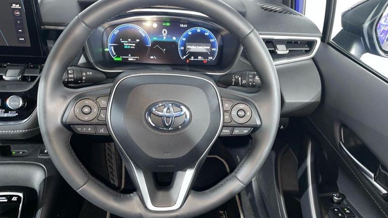 Used Toyota Corolla FL75SRU 22