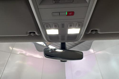 Volkswagen TRANSPORTER Photo at-b9c404e91144463e90a29e1250d8b123.jpg