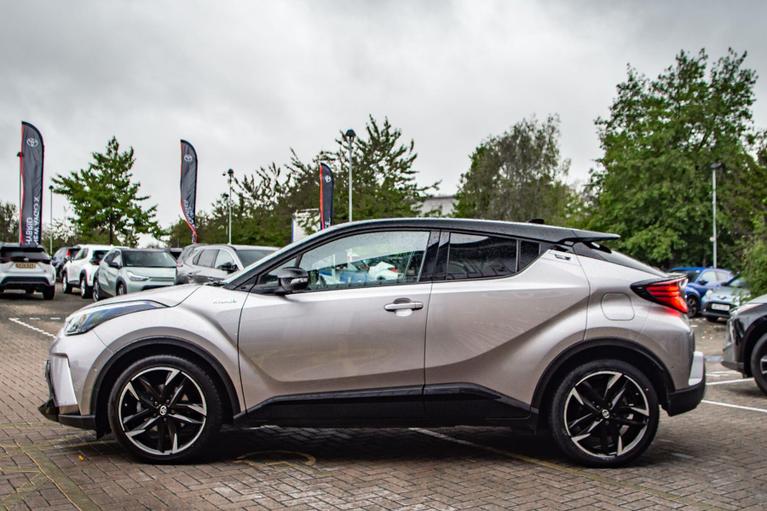 Used Toyota C-HR OY22LHP 18