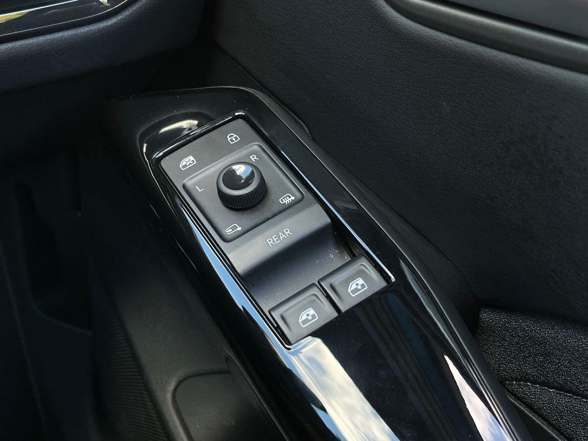 Volkswagen ID.3 Photo at-ba1dab5f3a154f1494343a33735b2e94.jpg