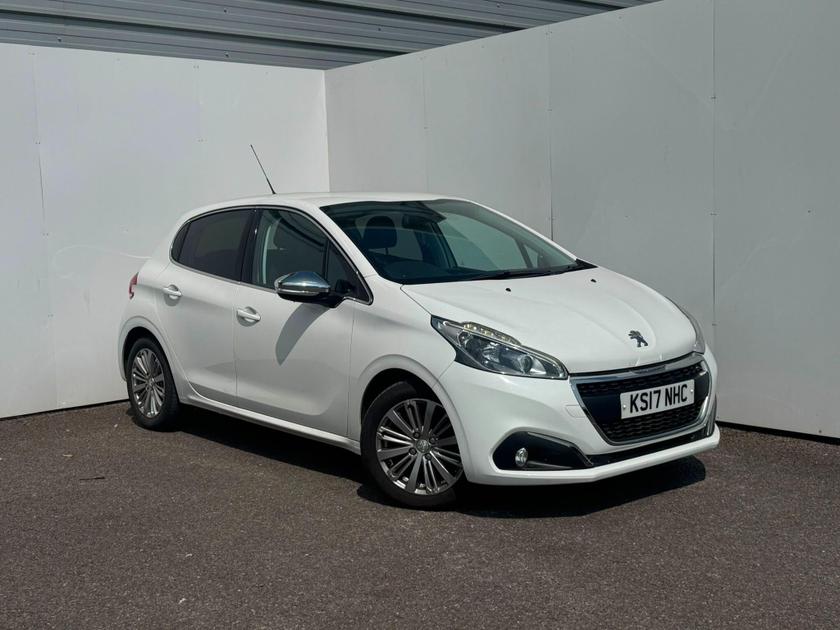 Peugeot 208 Photo at-ba43e6e4d6b74529bb40e4b04c6c72f3.jpg