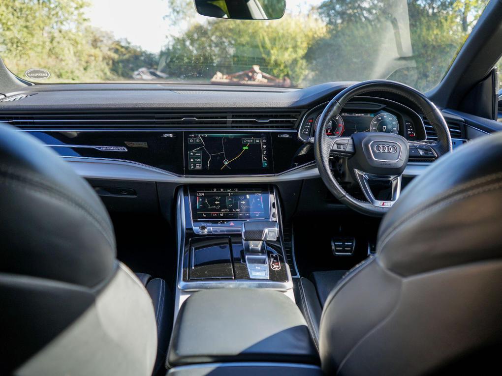 Used Audi Q8 KN70CZX 13