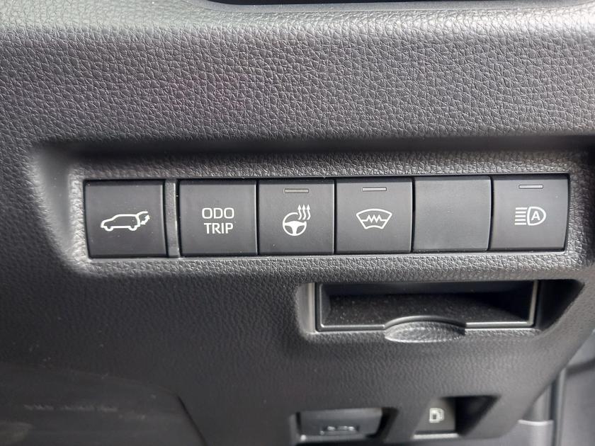 Suzuki Across Photo at-ba6f007cdf2d4158bb57d9f23fec270c.jpg