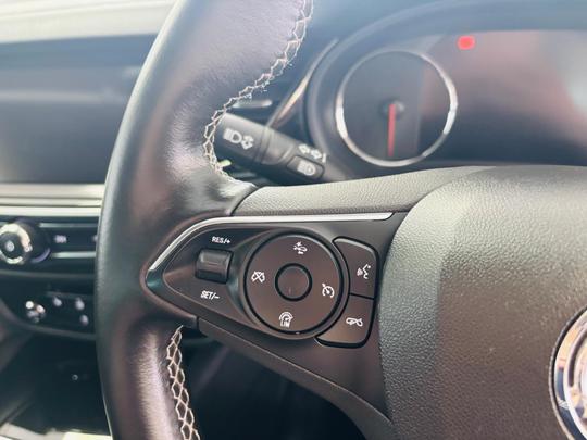 Vauxhall Insignia Photo at-baba101fd5764dbfaefcf18aa75c350b.jpg