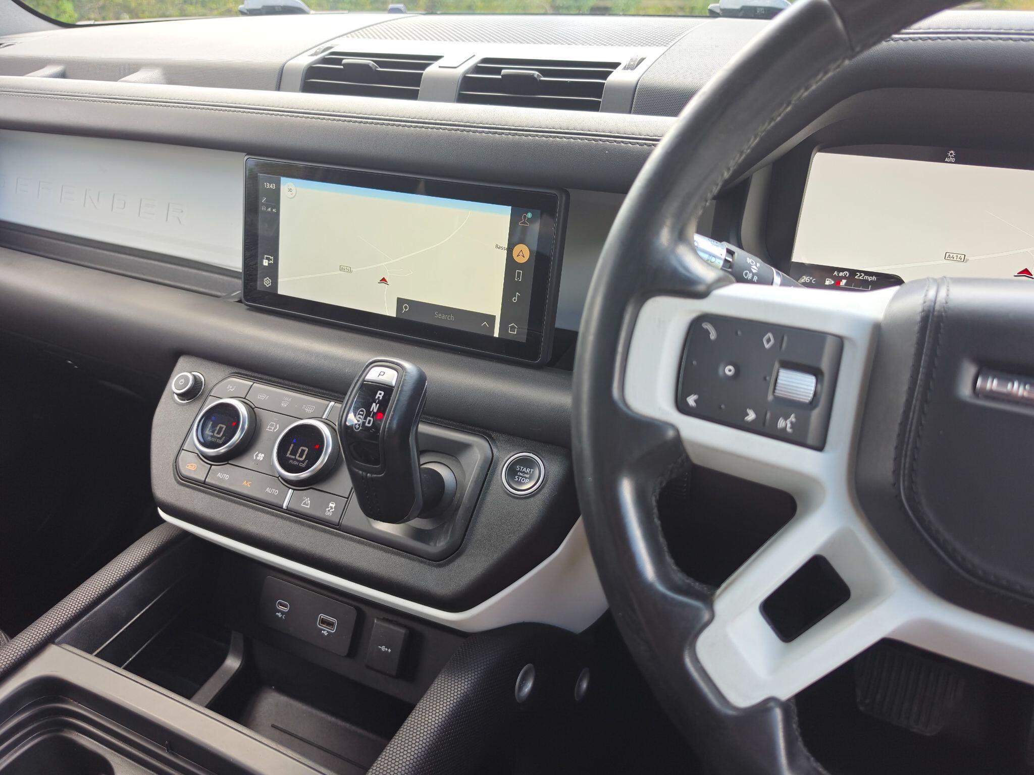 Land Rover Defender 90 2.0 P300 X-Dynamic SE SUV 3dr Petrol Auto 4WD Euro 6 (s/s) (300 ps) — photo 6