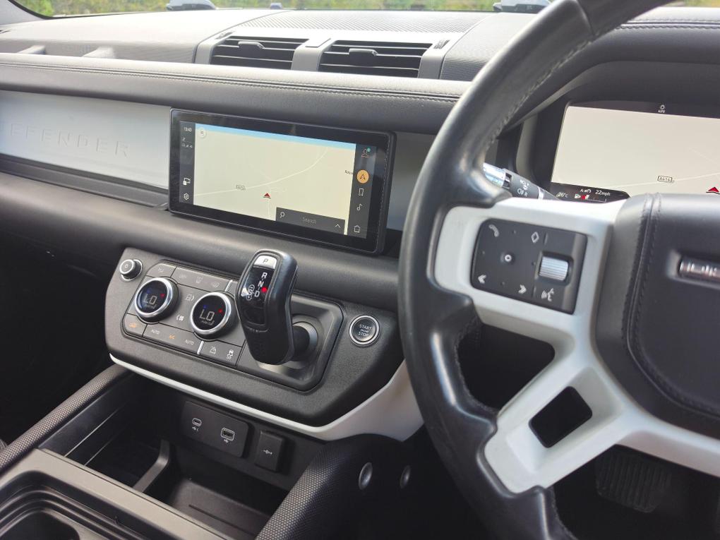 Used Land Rover Defender 90 MT21NDX 6