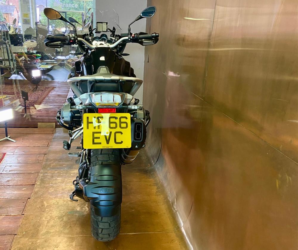 BMW R 1200 GS Photo at-baf62b7cdd854127bc4909c08a44441b.jpg