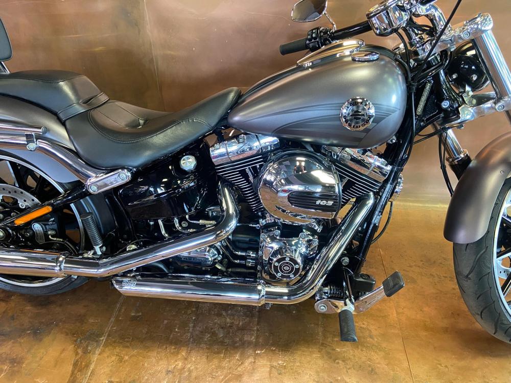 Harley-Davidson Softail Photo at-bb0c17f3864841f7aae2cdcb2b6bd34b.jpg