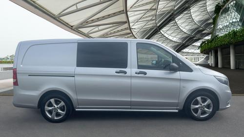 Mercedes-Benz Vito Photo at-bb1a727f08514eb18561a1195dd5ce3c.jpg