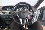 Mercedes-Benz E-CLASS Photo 9
