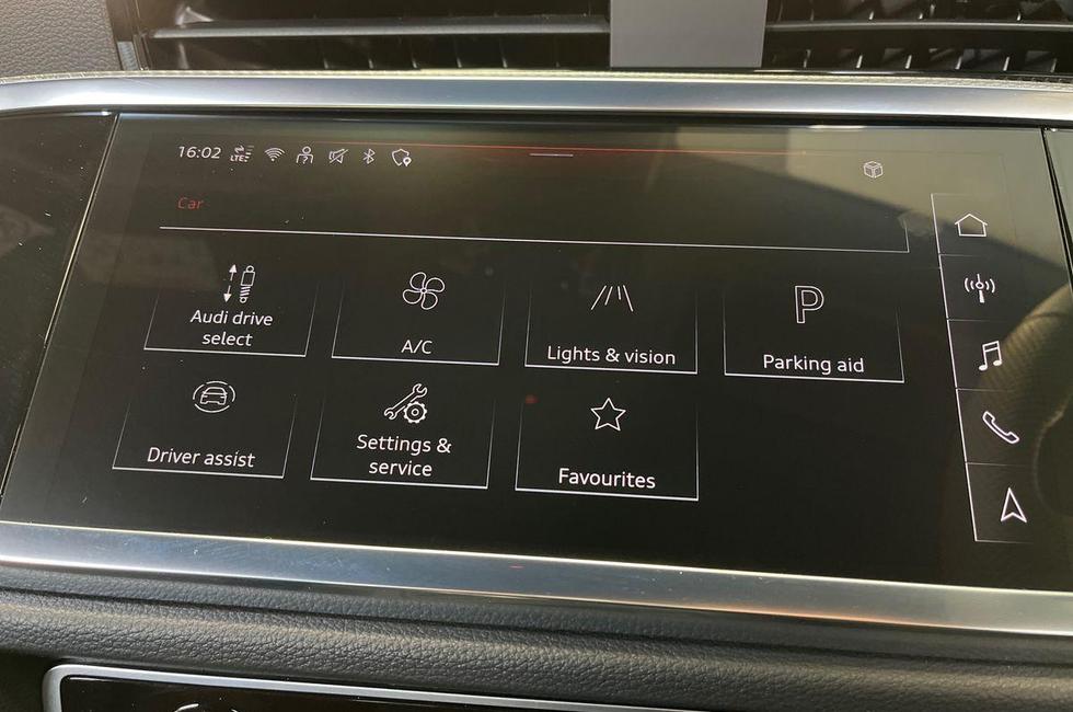 Audi Q3 Photo at-bb506d27bc4548b2896bec0a8bc8c1a1.jpg