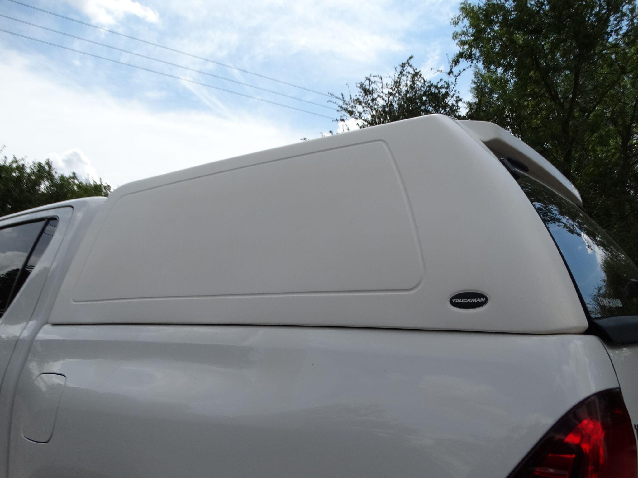 Toyota Hilux 2.4 D-4D Icon Auto 4WD Euro 6 (s/s) 4dr — photo 12