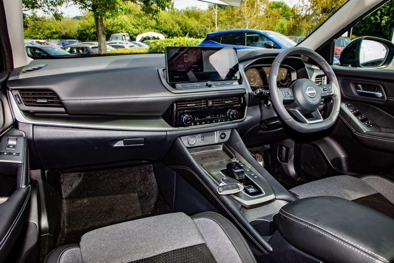 Used Nissan Qashqai OV75FXK 8
