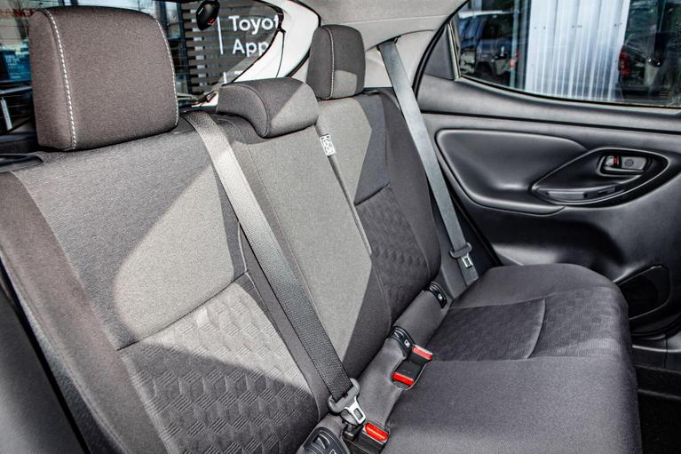 Used Toyota Yaris VK74XMR 11