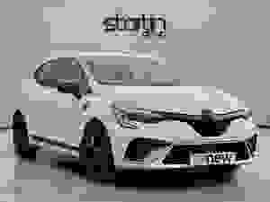 Used 2023 Renault Clio 1.6 E-TECH E-Tech engineered Auto Euro 6 (s/s) 5dr White at Startin Group