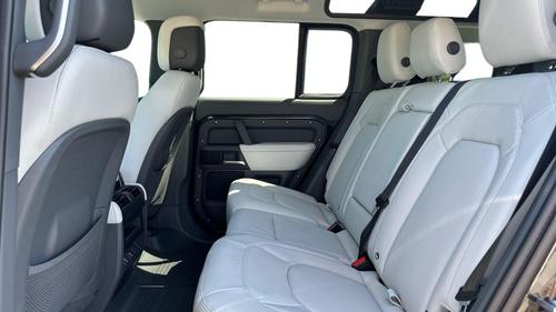 Land Rover Defender Photo at-bbdcc820ede2462b9233a941dd372518.jpg