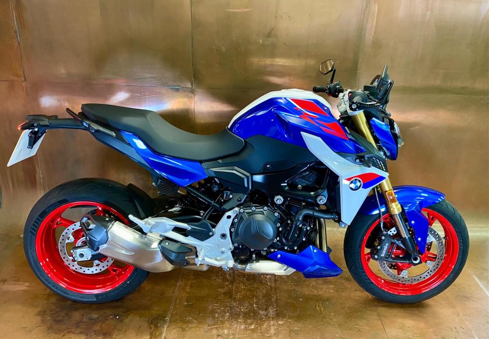 BMW F 900 R Photo at-bbe97cba0878432ba37a64af7dccb506.jpg